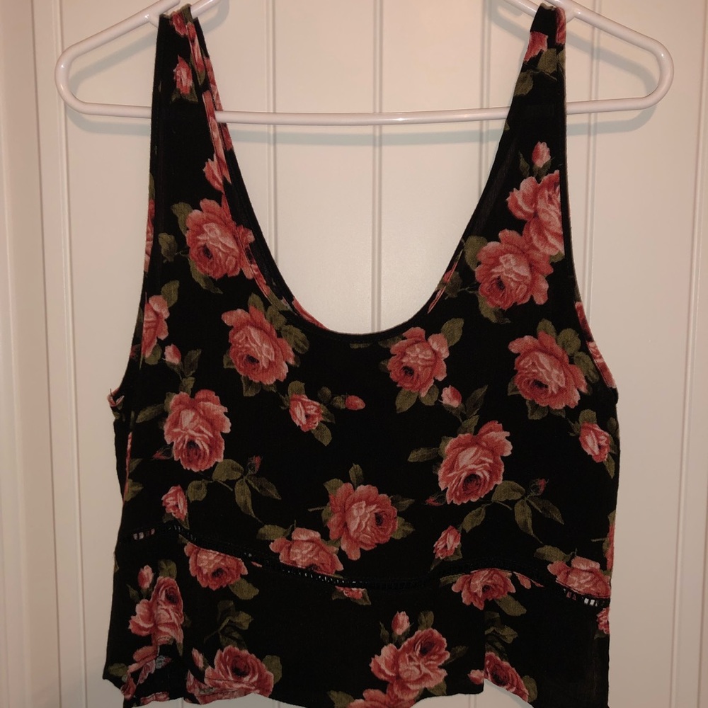 Black Floral Cropped Tank